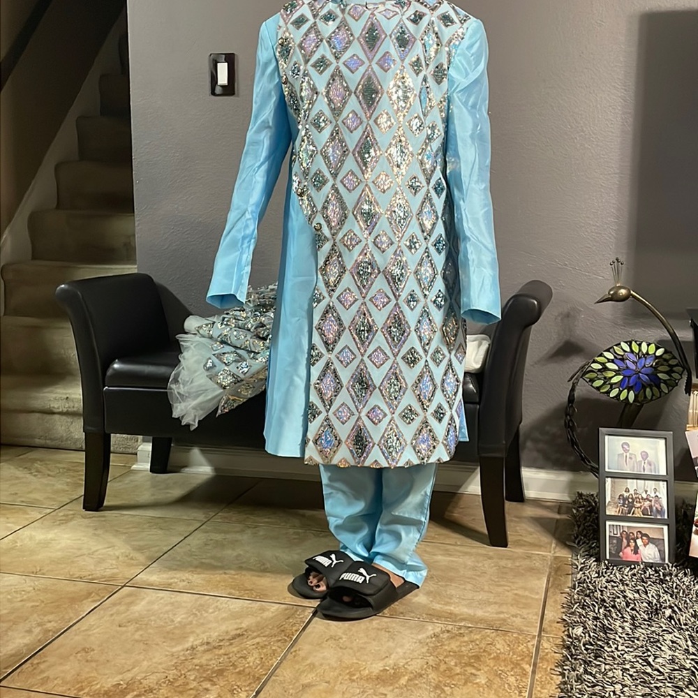 Men outfits totally New it didn’t fit to my husband 😢 so nice 😊